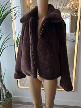 Women's Faux Fur Zip Jacket - Brown